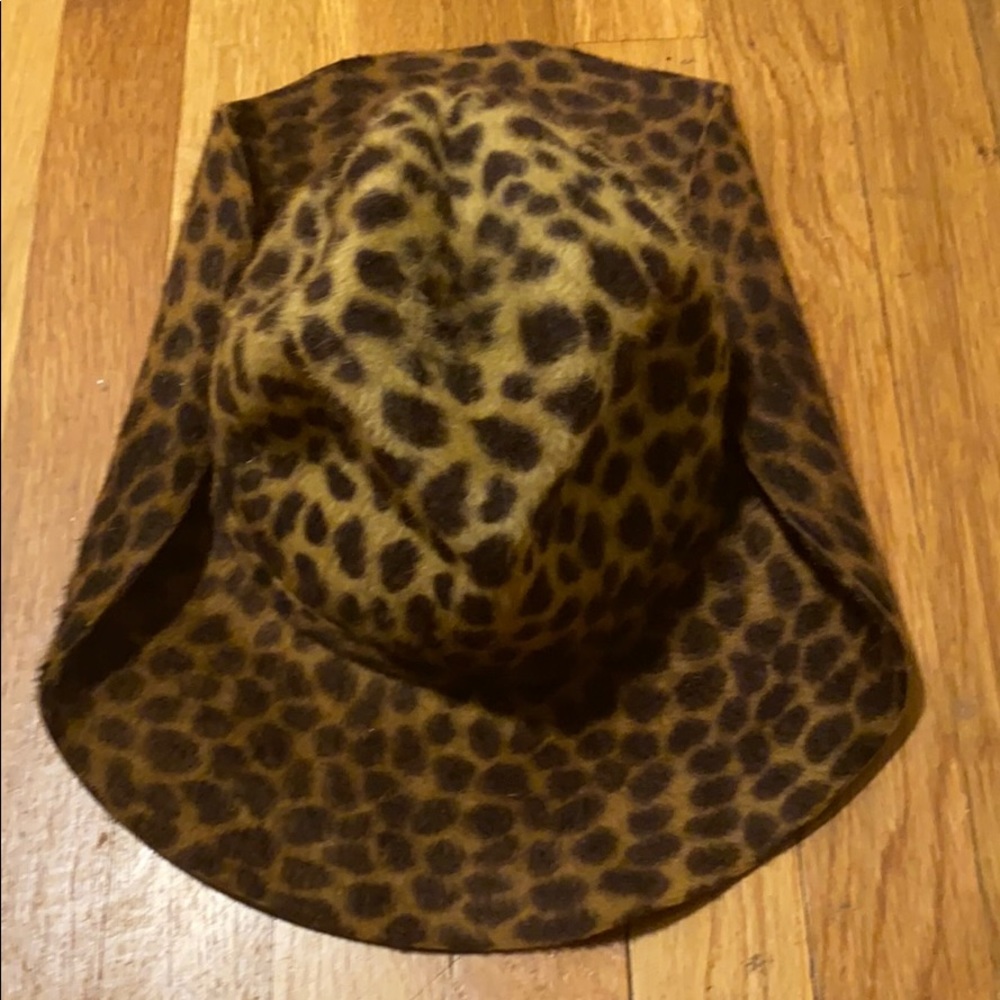 COWBOY HAT